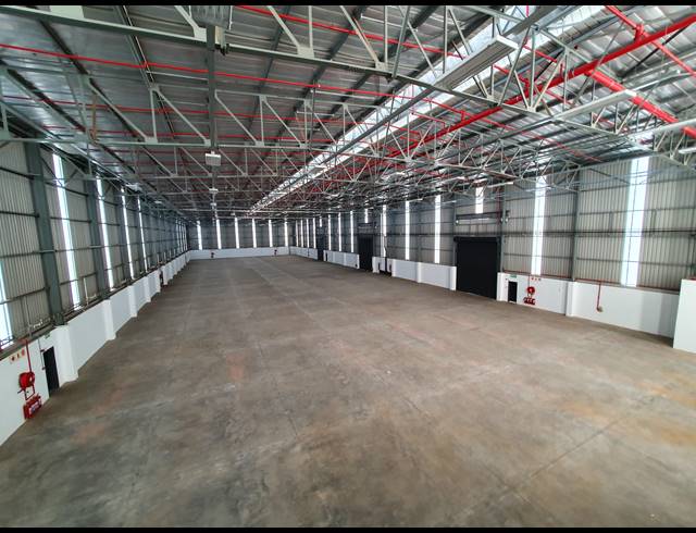 3,300M² WAREHOUSE TO LET IN ISANDO